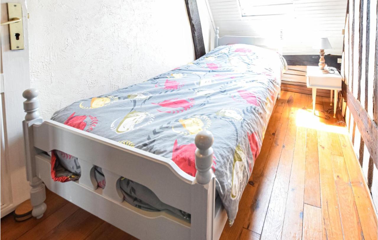 2 Bedroom Lovely Home In Marques 외부 사진